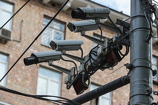 Муляжи на московских дорогах заменят на рабочие камеры