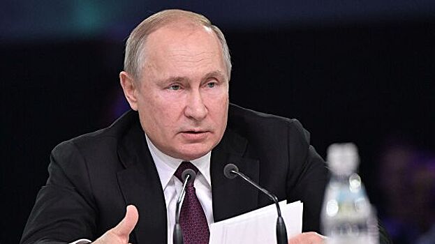 Путин заявил, что новаторские предложения молодежи нужны, чтобы Россия двигалась вперед