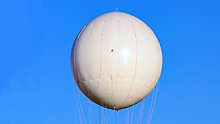 Российские пилоты заметили белый шар в небе над Москвой