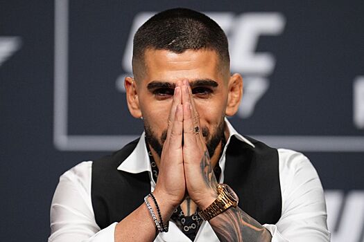 «Достаёт кулаки, и люди просто падают». Гаджиев прокомментировал победу Топурии на UFC 317