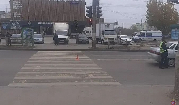 В Волгограде водитель ВАЗ-2110 наехал на 13-летнюю девочку