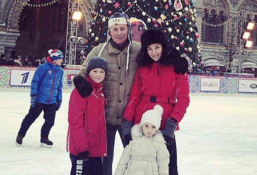 «С самыми родными и любимыми»: Татьяна Навка показала, как провела выходные с семьей
