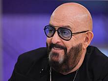 Продюсер назвал причину популярности хита Шуфутинского «Третье сентября»