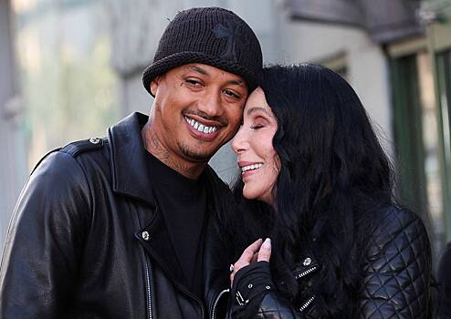 79-летняя Шер высказалась об отношениях с 39-летним возлюбленным