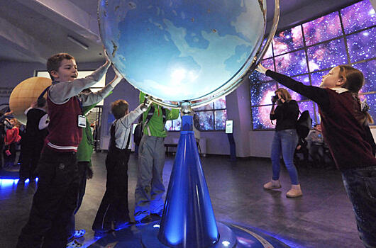 Участники «Московской смены» посетили планетарий