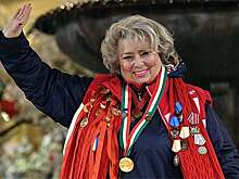 Тарасова поздравила Трусову с рекордом, Бойкова и Козловский посетили танцевальный спектакль. Главное из соцсетей фигуристов