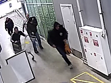 В Мурманске мужчина украл из магазина рогатку и угрожал продавцу ножом