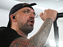 Инди-рок, рекорды Басты и хип-хоп: Чем российские артисты удивляли фанатов за год