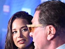 «Какая неприятная барби»: экс-невеста Лепса вышла на публику полураздетой и разозлила народ