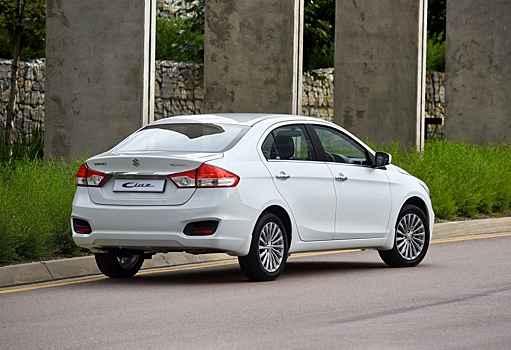 Седану Suzuki Ciaz добавили «премиальности»: новые фото