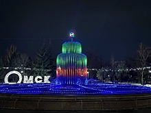 Сквер имени Дзержинского преобразился к Новому году (фото)