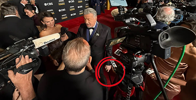 Легендарный Сильвестр Сталлоне впервые появился на публике с тростью: фото