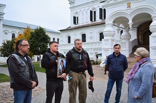 Знаменитые «Ночные волки» совершили паломничество в Ипатьевский монастырь