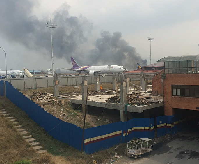 При крушении самолета погибли 50 человек, передает Kathmandu Tribune