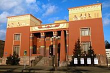 Пережил пожар и революцию. Откуда музей в египетском стиле в Сибири?