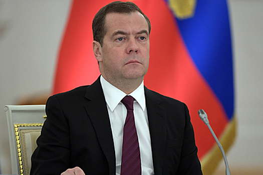 Медведев отписался от правительства в Instagram