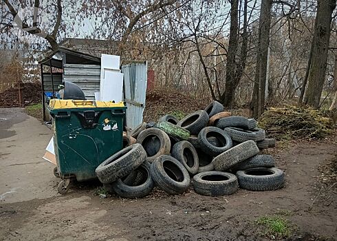 МыСпросилиЗаВас: кто должен вывозить покрышки с контейнерных площадок во дворах Ижевска?