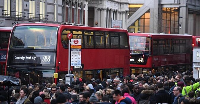 Забастовка работников транспорта в Великобритании грозит трудностями для туристов