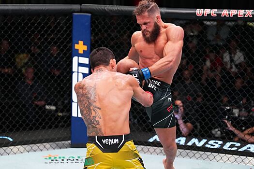 UFC Fight Night: Рафаэль дос Аньос — Рафаэль Физиев, результат боя, нокаут, видео