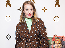 Ксения Собчак и другие звезды на art talk с Аленой Долецкой и Айдан Салаховой в бутике Louis Vuitton