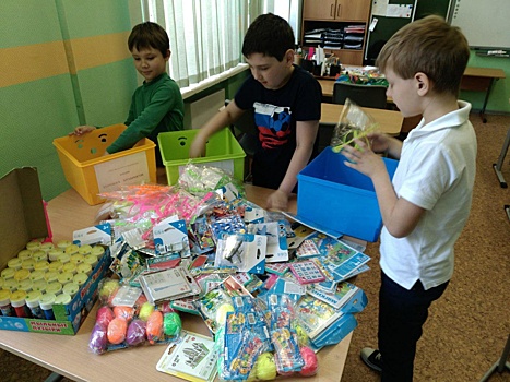 Школа №1274 имени Владимира Маяковского провела акцию в помощь больным детям