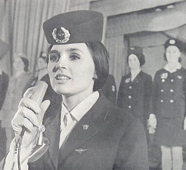 Как отбирали стюардесс в СССР, и какая у них была зарплата