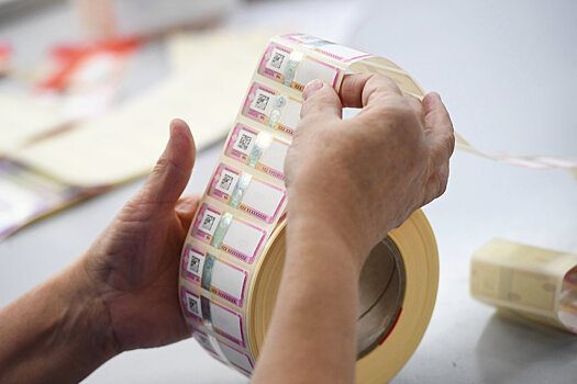 За похожие на акцизные марки для алкоголя наклейки предлагают отправлять в тюрьму