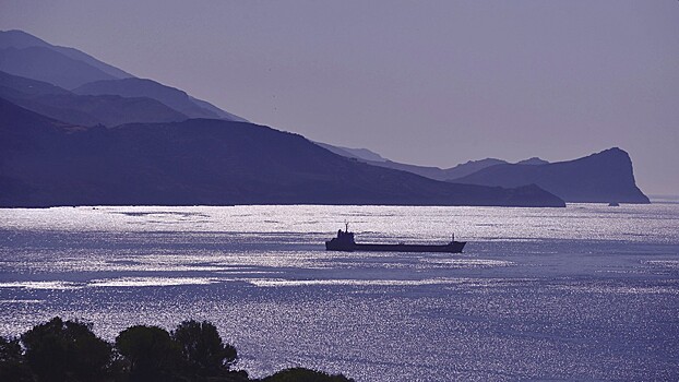 США запретили двум танкерам перевозить российскую нефть