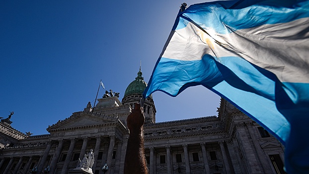 Человек с мачете попытался совершить покушение на президента Аргентины