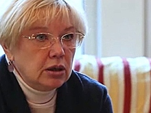 Мать Аршавина обвинила Алису Казьмину в краже €1 млн — Видео