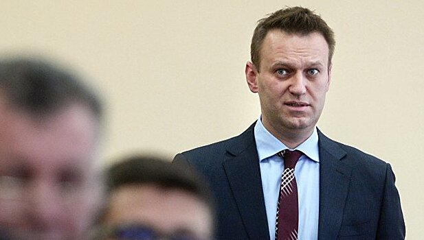У Навального требуют компенсации за "испорченный День России"