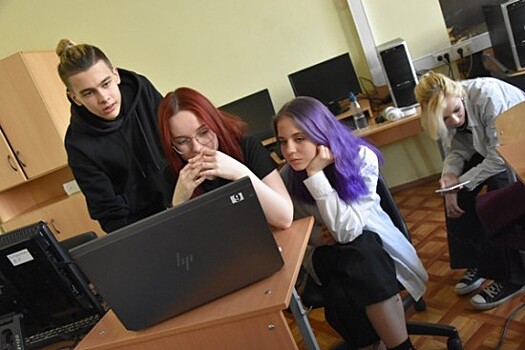 Ученики медиаклассов школы №2086 поучаствовали в конкурсе «Питчинг юнкоров»