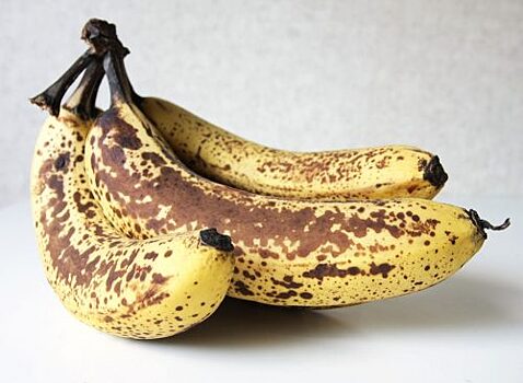 Почему опасно есть коричневые бананы