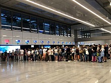 Авиакомпании начали запрашивать QR-коды с сайта Госуслуг в зарубежных аэропортах