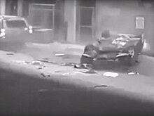 Американка выжила после падения в автомобиле с 7 этажа. ВИДЕО