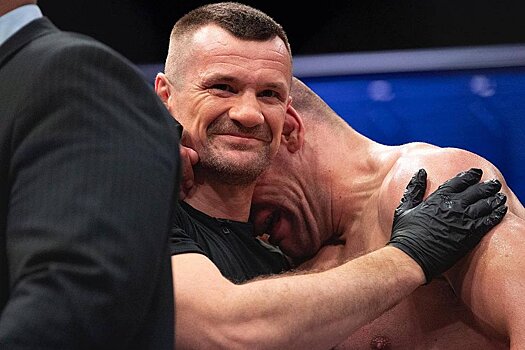 PFL 8: Денис Гольцов проиграл решением судей в полуфинале Гран-при хорвату Анте Делия, видео