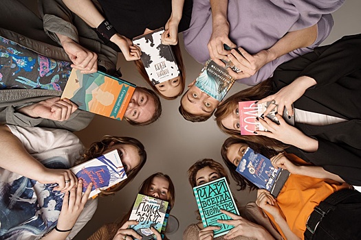 "Краш в сердце" и стендап "Кот Бр*дского". В Петербурге появился новый театральный фестиваль