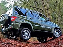 Чехи сравнили российский УАЗ Patriot и японский Nissan Navara