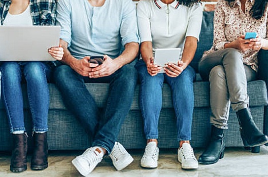 Социолог Анна Соболева: «Мы научились учиться, работать, общаться и развлекаться в интернете»