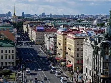 Новым почетным гражданам Петербурга вручили знаки отличия
