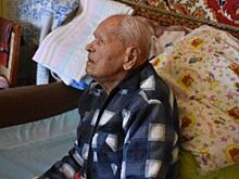 В Челябинской области ветерана поздравили с 107-летним днем рождения
