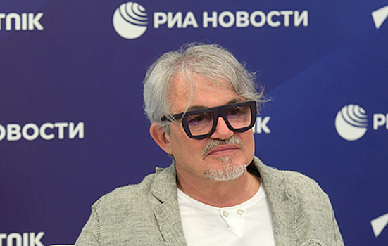 Дибров заявил о романе с Безруковой