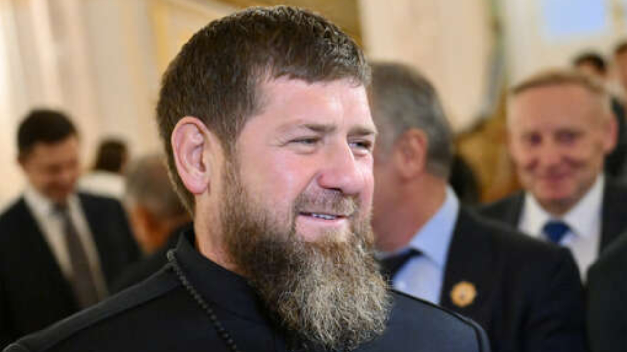 Рамзан Кадыров выложил видео с тренировки на велотренажере