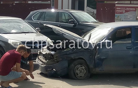 В Заводском районе столкнулись четыре машины