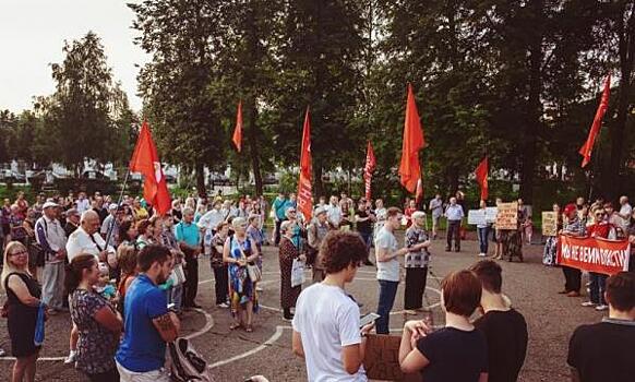 Кировские коммунисты требуют завести дело на активистов, которые пришли на их митинг