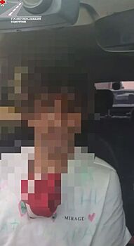 В Ижевске задержали подозрительного водителя, выехавшего на тротуар у здания Правительства Удмуртии