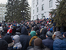В Кемерово больше пяти часов ждут заседания суда над задержанными сотрудниками ТЦ