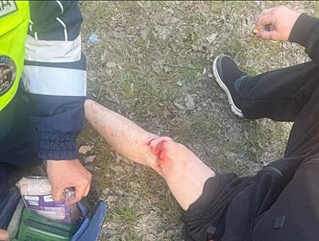 На Заводском шоссе Lada Granta сбила мужчину на электросамокате