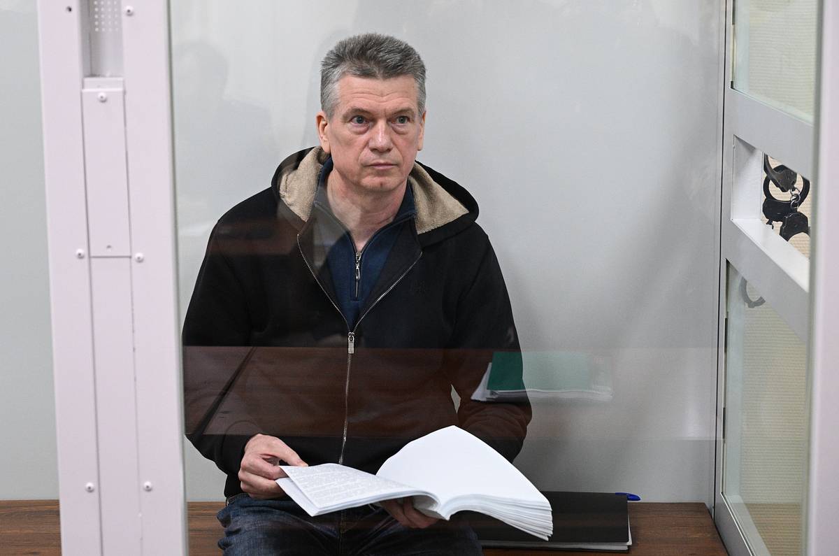 Раскрыта сумма ущерба по делу бывшего главного кадровика Минобороны России