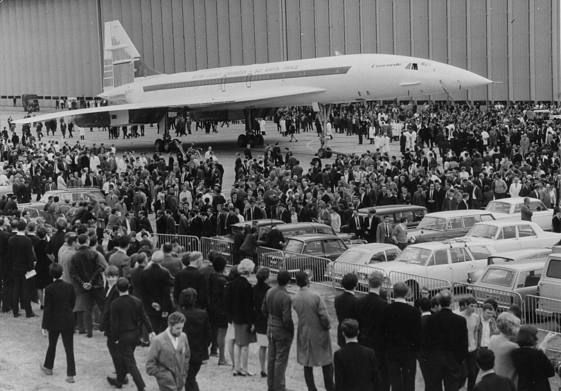 Прототип сверхзвукового лайнера "Конкорд" на авиационной выставке, 1968 год